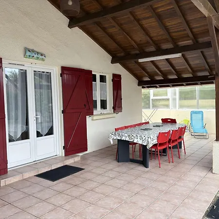 Renovee Pres Du Lac, Holiday home *